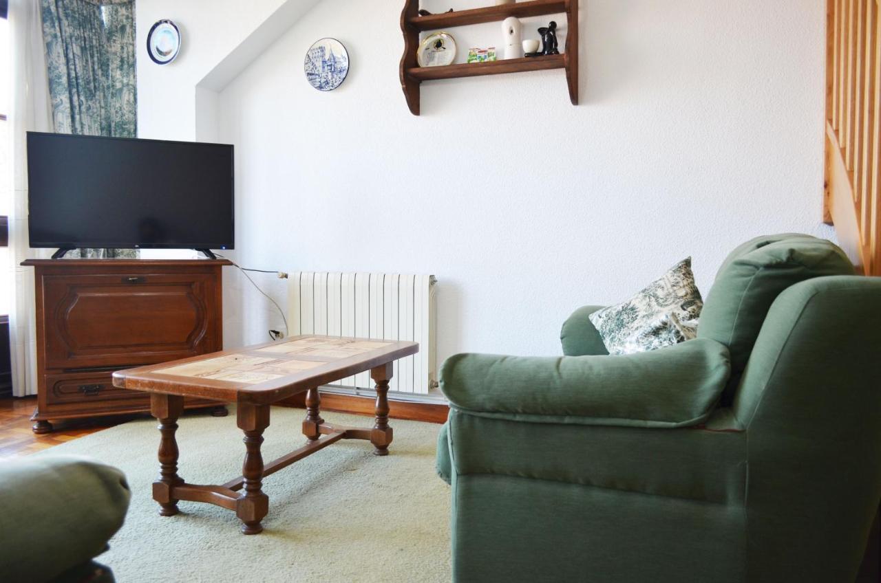 Apartamento El Corro: con parking en pleno centro de Comillas Exterior foto