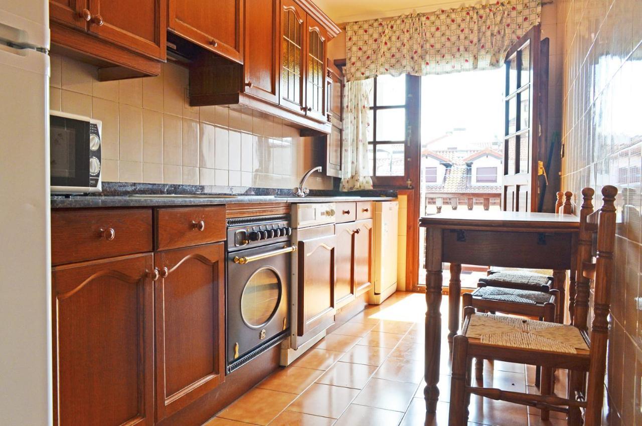 Apartamento El Corro: con parking en pleno centro de Comillas Exterior foto