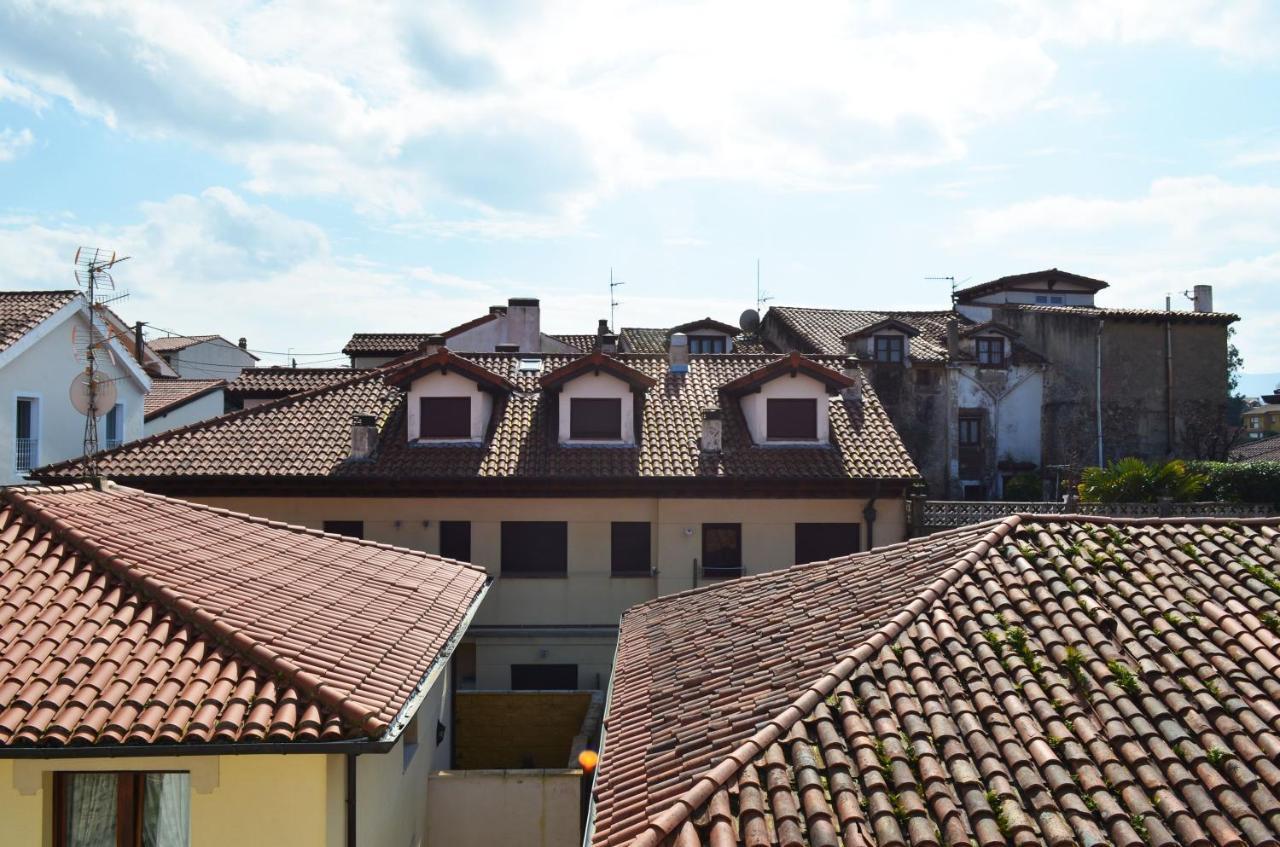 Apartamento El Corro: con parking en pleno centro de Comillas Exterior foto